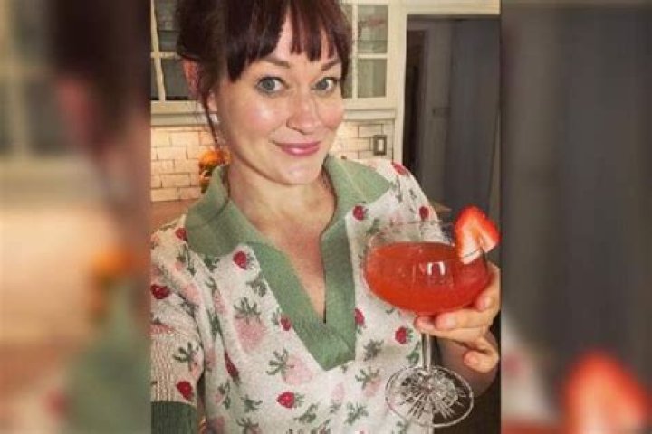 
A Closer Look at Comedian and Actress Mamrie Hart’s Net Worth
