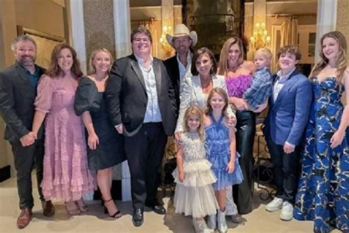 
A Closer Look At Tricia Lucus Husband, Married Life And Children
