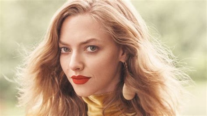 Amanda Seyfried – Biography, Facts & Life Story