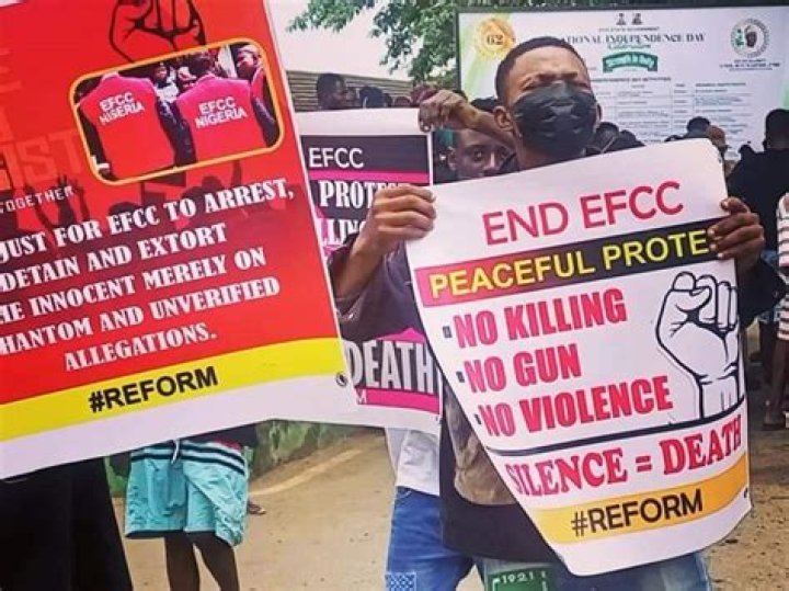 BREAKING: Protest Hits EFCC HQ Over Probe of Alleged N70bn Fraud Levelled Against Tinubu's Minister