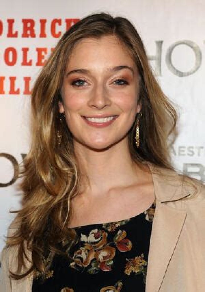 Caitlin FitzGerald Actress, Bio, Wiki, Age, Spouse, Measurements, and Net Worth