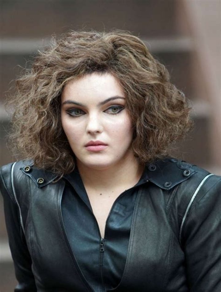 Camren Bicondova – Biography, Facts & Life Story