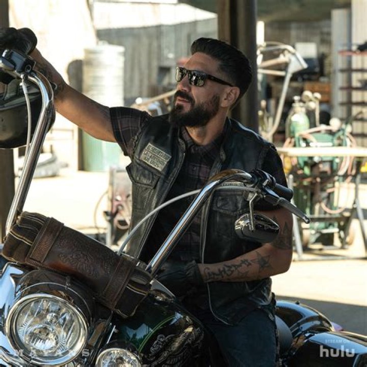Clayton Cardenas’ Character Angel Is Moving on with Future Wife Nails on ‘Mayans M.C.’