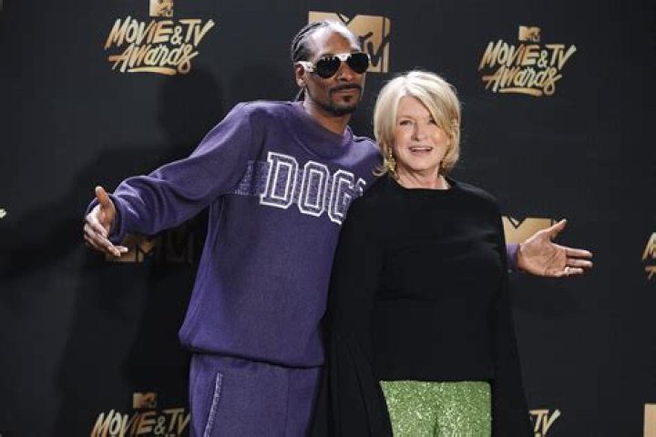 Did Snoop And Martha Hook Up