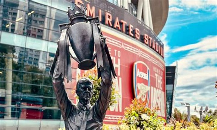 Discover Barry White's Monumental Legacy: Larger Than Life