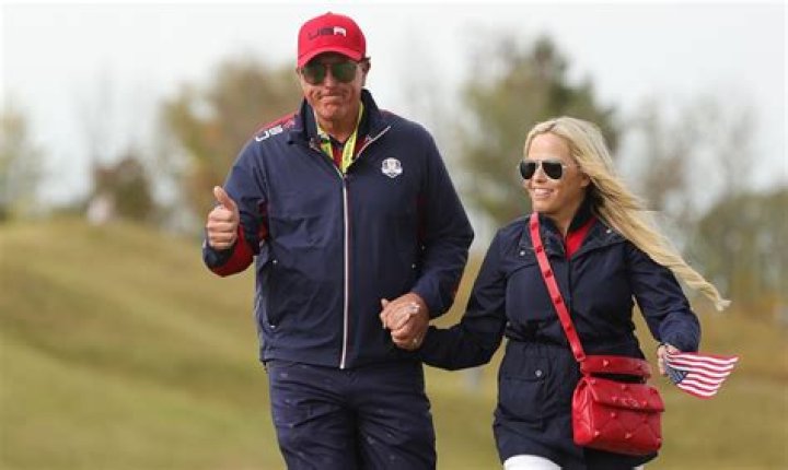 Does Phil Mickelson Have A Wife