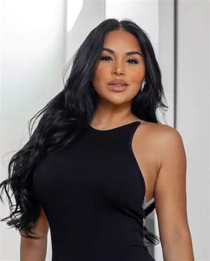 Dolly Castro – Biography, Facts & Life Story