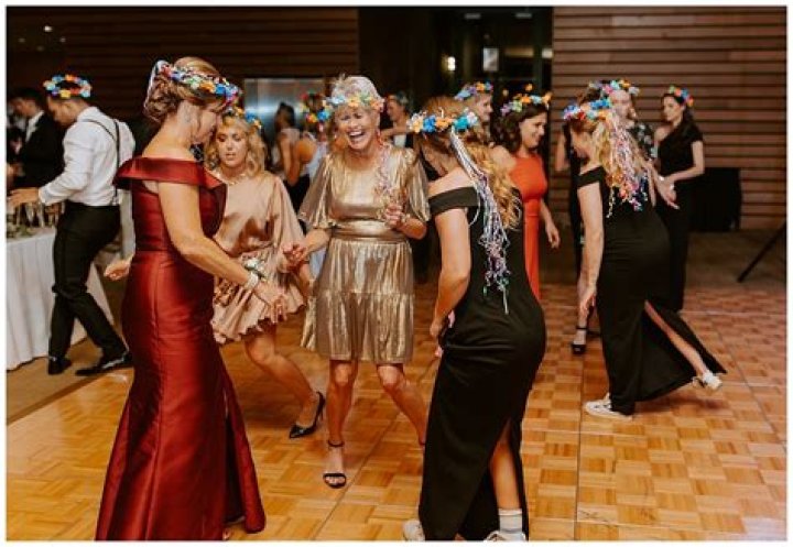 Dramatic Moment Lady in High Heels 'Scatters' Dance Floor at Party, Twerk to Outmatch Others in Viral Video