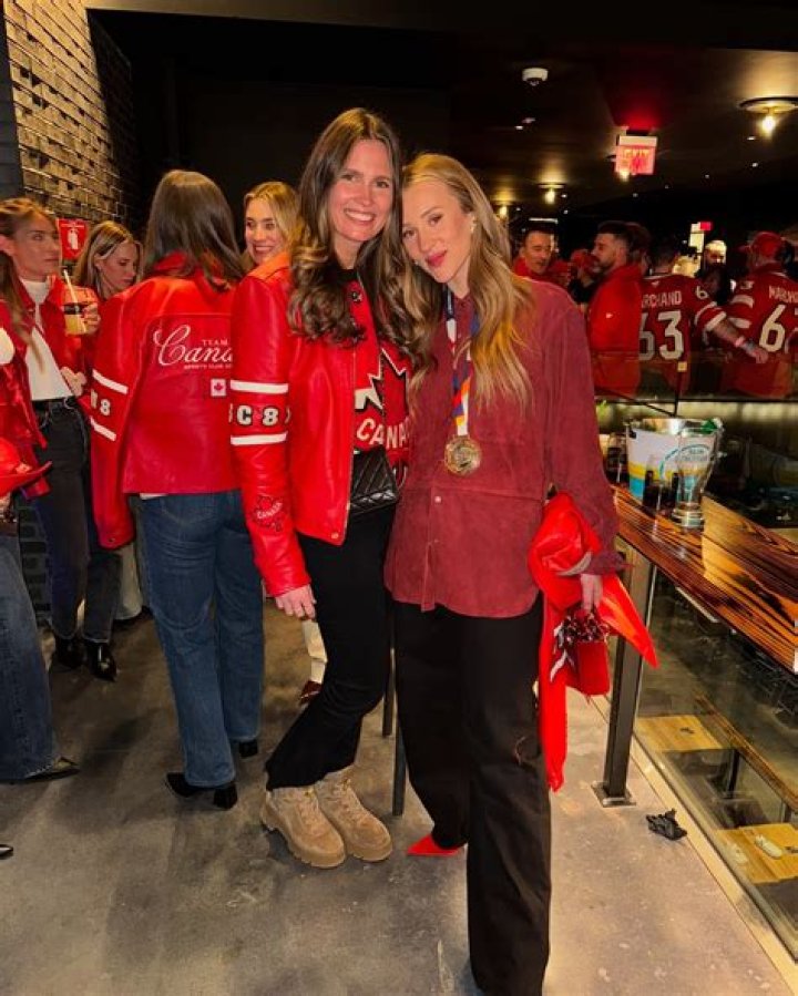 Explore The Life Of Sidney Crosby And His Wife