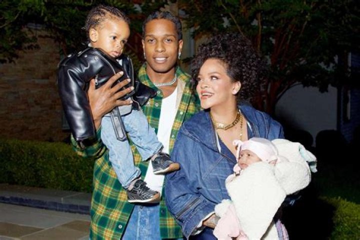 Get To Know Rihanna's Family: Her Mother And Father