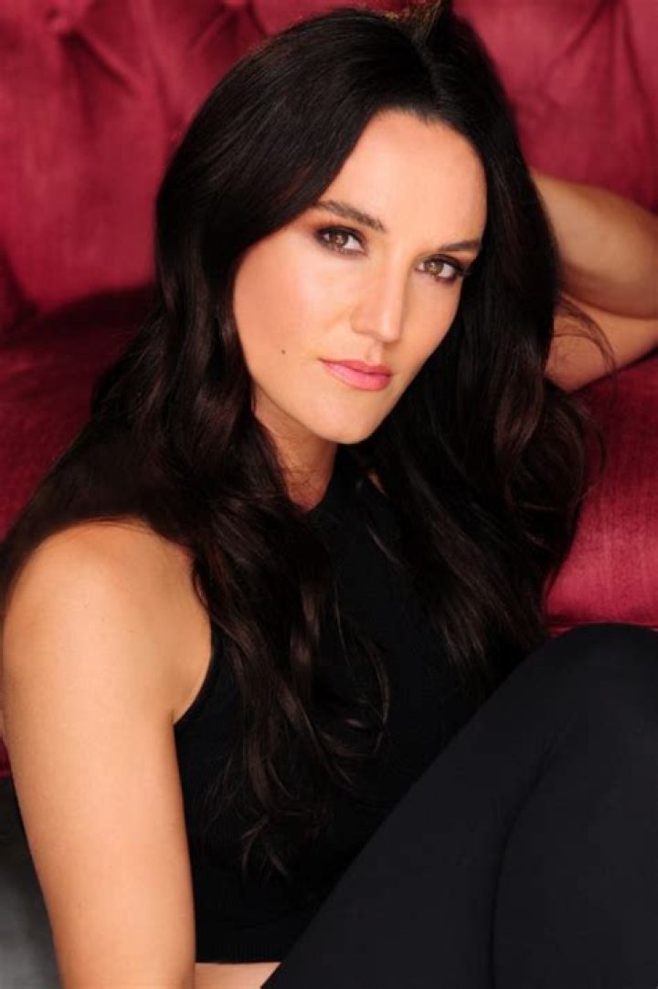 Hayley Sales – Biography, Facts & Life Story