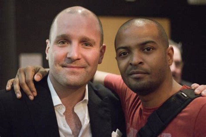 How Tall Is Jonny Harris? Answers In Feet