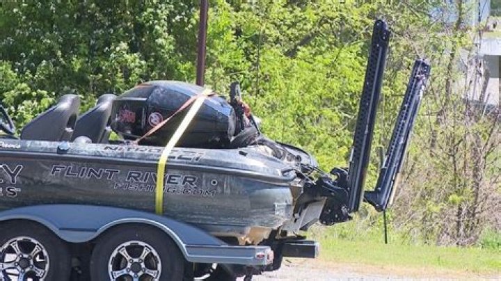 Hunter Skinner Obituary &Death Cause: Boat Accident Update