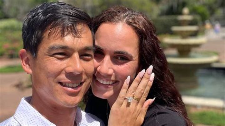 Is He Married His Girlfriend Maria Mateas?