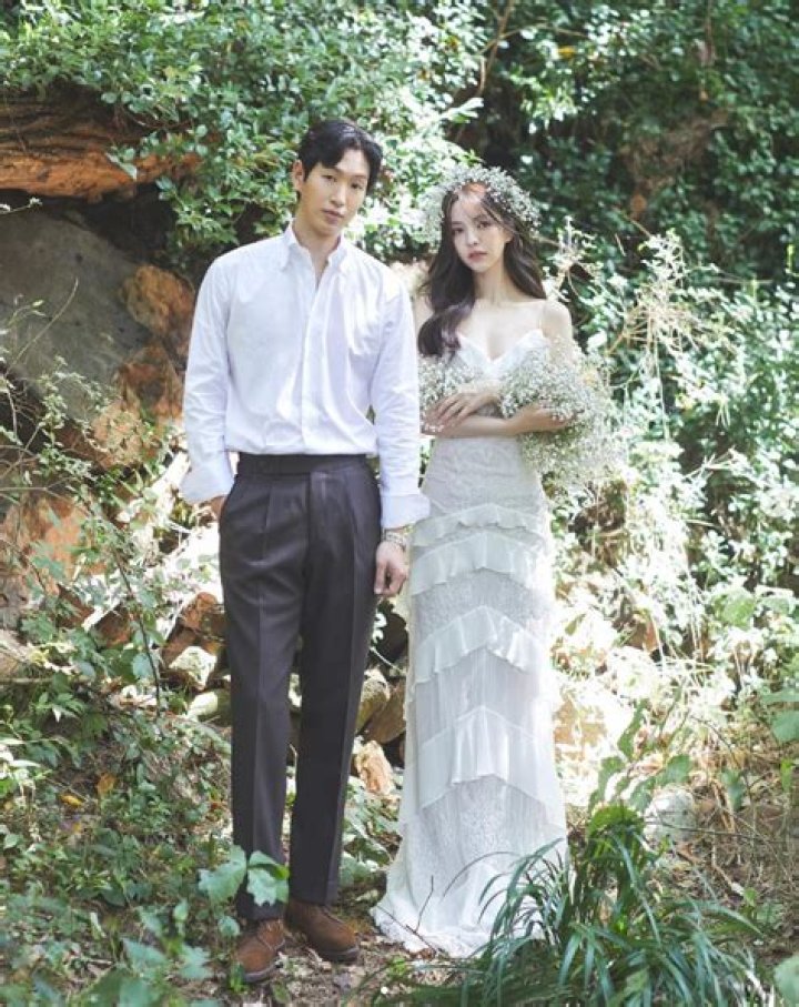 Is Lee Seo Jin Finally Tying The Knot? The Latest On His Marital Status