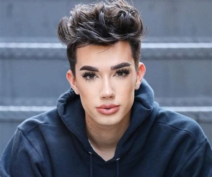 James Charles – Biography, Facts & Life Story
