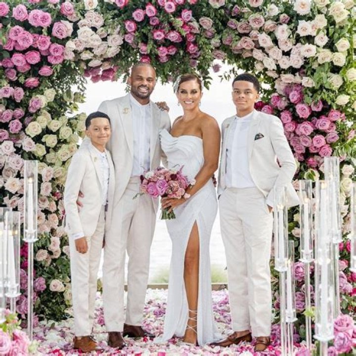 
Jamie Dixon’s Wife Jacqueline Corteway Dixon – Married Since ’99 And Parents Of Two
