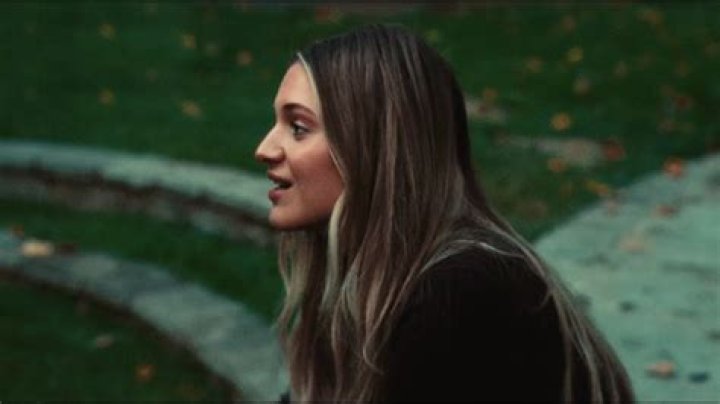 Kelsea Ballerini from USA | Popnable