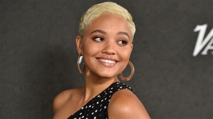 Kiersey Clemons – Biography, Facts & Life Story