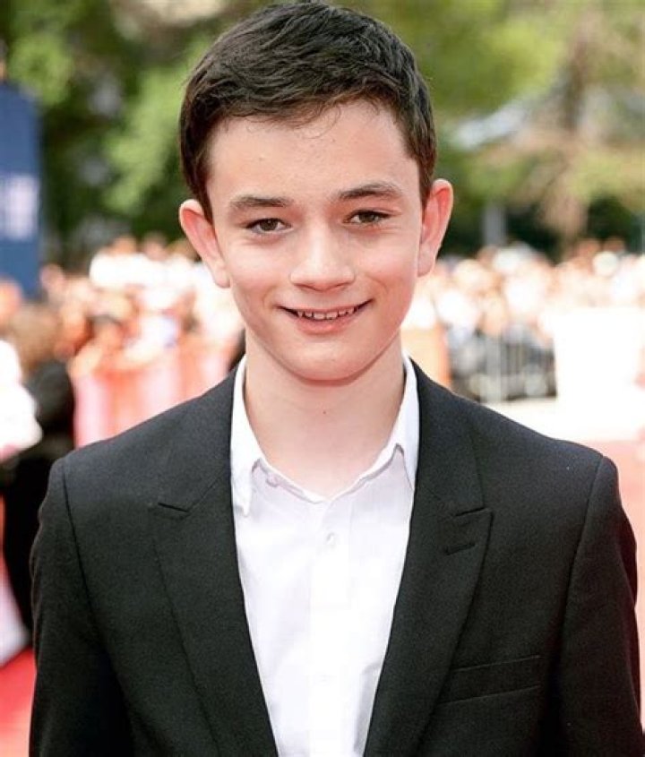 Lewis Macdougall – Biography, Facts & Life Story