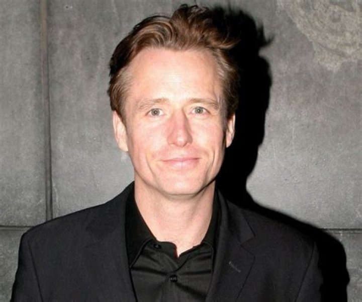 Linus Roache – Biography, Facts & Life Story