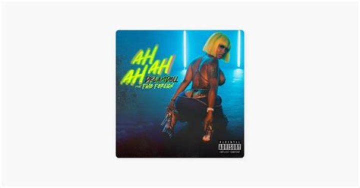 Lyrics & Translations of Ah Ah Ah by Dreamdoll