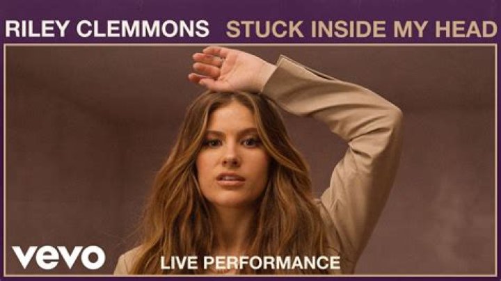 Lyrics & Translations of Stuck Inside My Head by Riley Clemmons