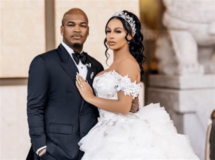 
Meet Crystal Renay – Photo Of Singer Ne-Yo’s Wife, Have Been Married Since 2016
