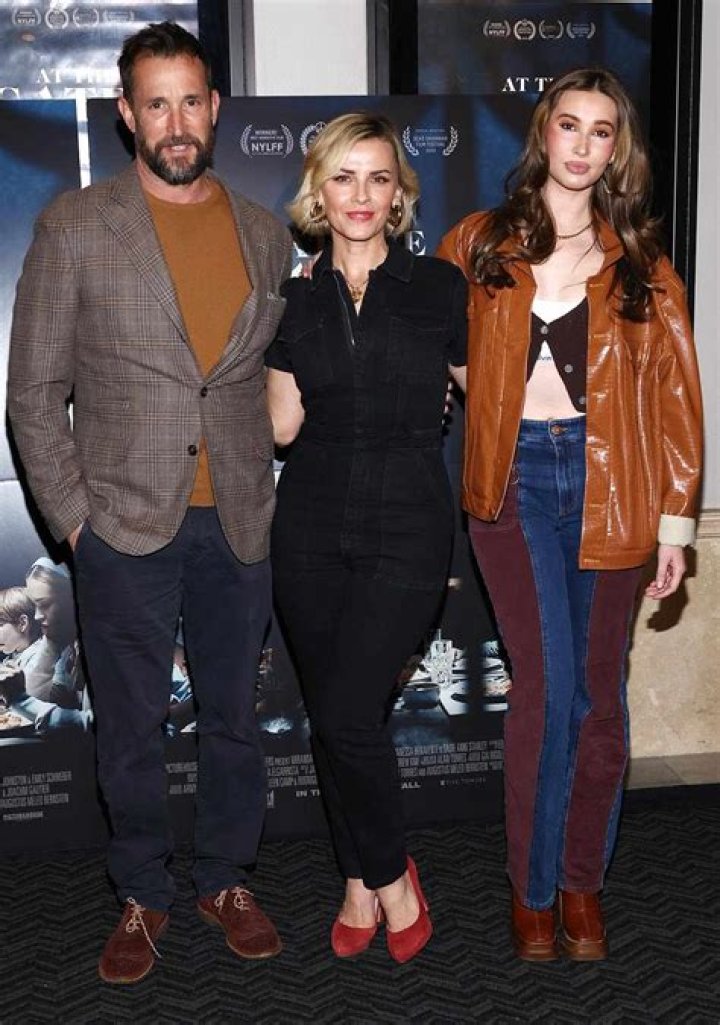 
Meet Frances Harper Wyle – Photos Of Noah Wyle’s Daughter With Wife Sara Wells
