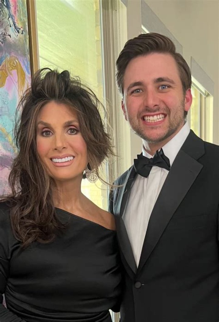 Robin Marsh News 9, Bio, Wiki, Age, Height, Husband, Son, Announcement, Salary, and Net Worth