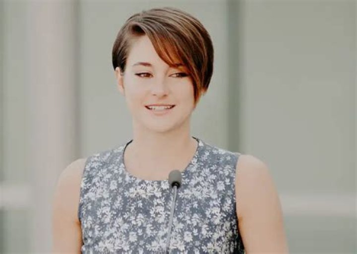 Shailene Woodley’s Secret Illness Helped Her Block Judgmental Noise