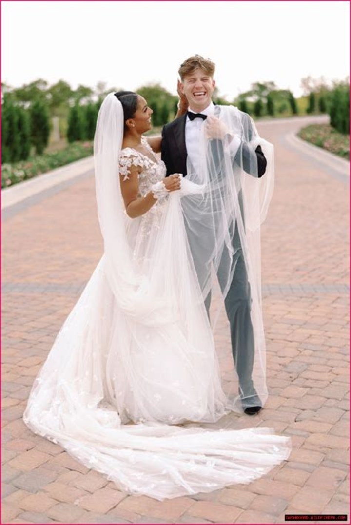 The Enduring Love Story Of Geena Davis: Marriage And Beyond