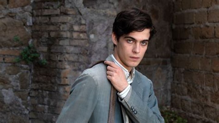 The Ultimate Guide To Lorenzo Zurzolo's Filmography