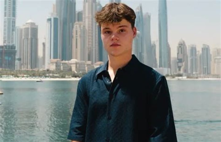 Thomas Doherty Bio, Wiki, Age, Height, Girlfriend, Quinn, Legacies, and Net Worth
