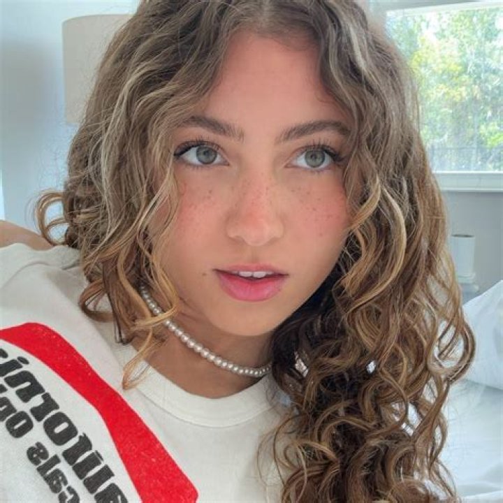 Uncover The Enchanting World Of Donna Sinatra D'Alessandro