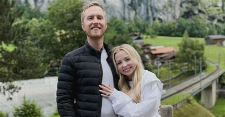 Uncover The Inspiring Story Of Tiktok's Beloved Couple, Kay And Tay