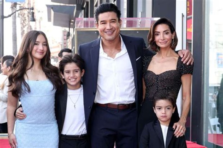 What is Mario Lopez's net worth? His age, wife and latest updates