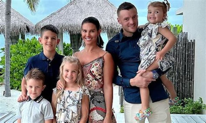Who Is Emma Vardy Brother? Sister And Family